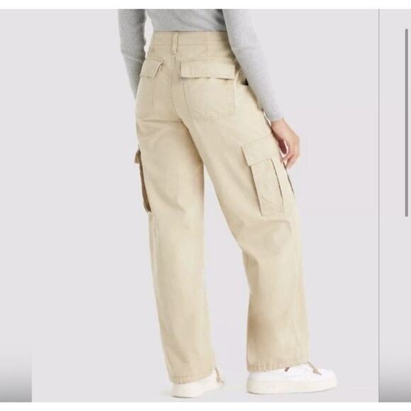 Levi's 94 Baggy Cargo Utility‎ Pants Tan Khaki High Rise Women’s Size 26 W26 L30 - Picture 2 of 11